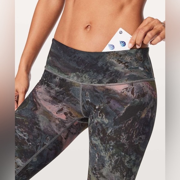 Lululemon Wunder Under Low-Rise Tight Full-On Luxtreme 28" size 4 - Picture 2 of 9